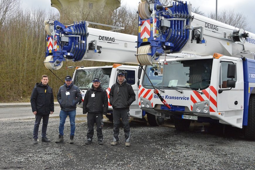 Demag AC 220-5 und AC 300-6 All-Terrain-Krane für Weiss Kranservice